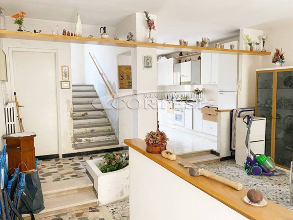 casa indipendente in vendita a San Costanzo