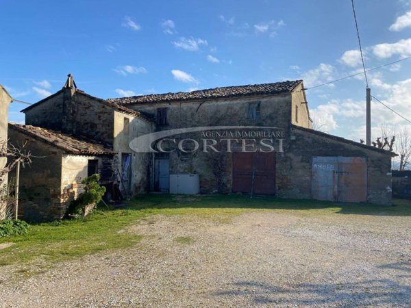 casa indipendente in vendita a San Costanzo