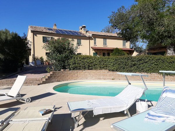 casa indipendente in vendita a San Costanzo