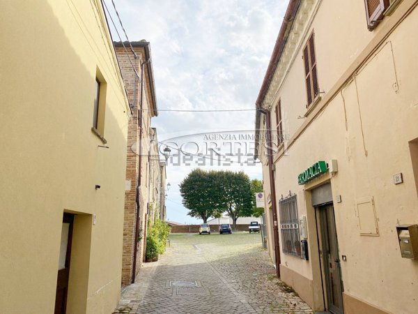 pentavano in vendita a San Costanzo