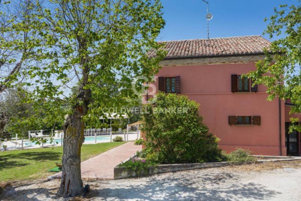 casa indipendente in vendita a San Costanzo