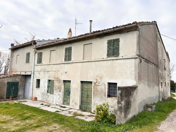 casa indipendente in vendita a San Costanzo