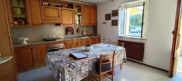casa indipendente in vendita a San Costanzo