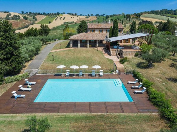 casa indipendente in vendita a San Costanzo