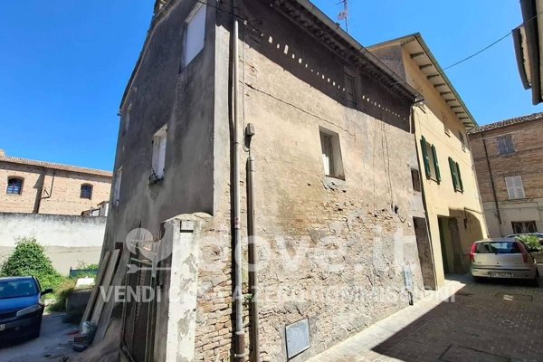 casa indipendente in vendita a San Costanzo