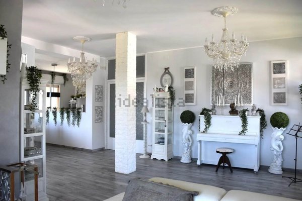 casa indipendente in vendita a San Costanzo
