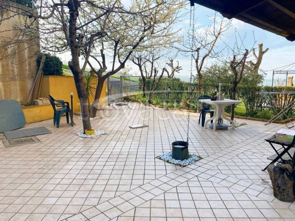 appartamento in vendita a San Costanzo in zona Cerasa