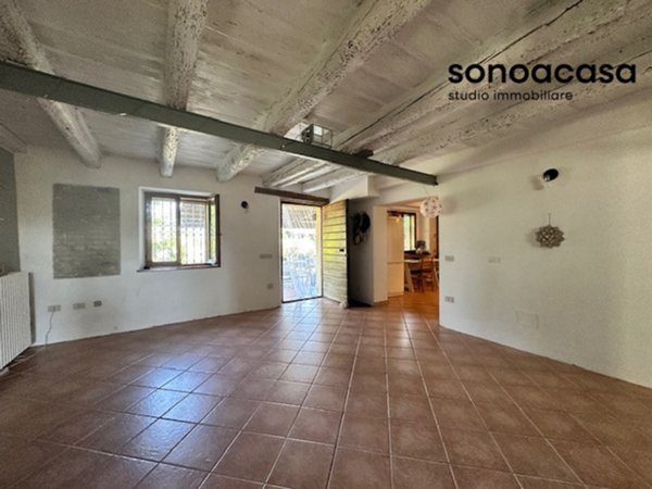 casale in vendita a San Costanzo