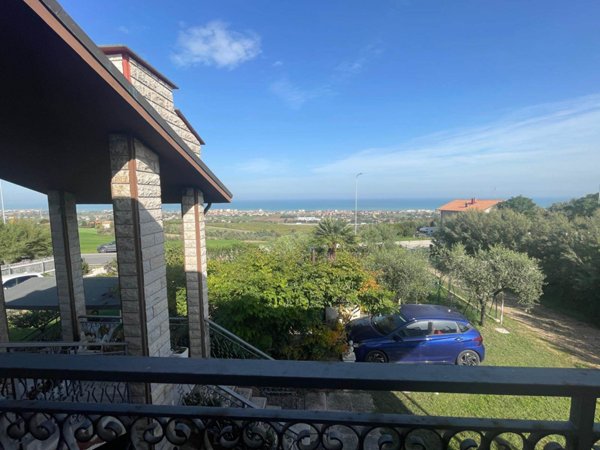 appartamento in vendita a San Costanzo