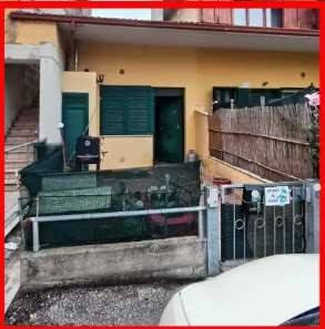 appartamento in vendita a San Costanzo in zona Cerasa