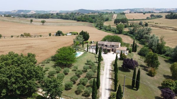 casale in vendita a San Costanzo