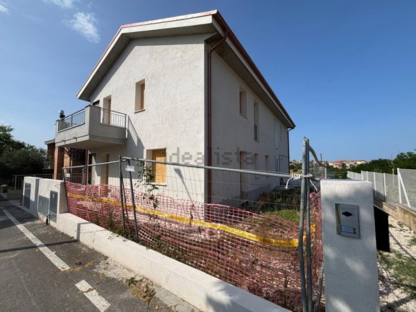 appartamento in vendita a San Costanzo