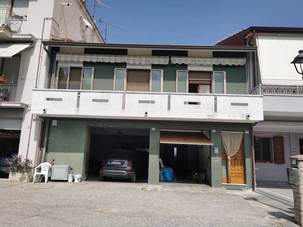 appartamento in vendita a San Costanzo