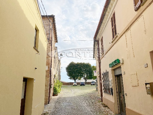 casa indipendente in vendita a San Costanzo