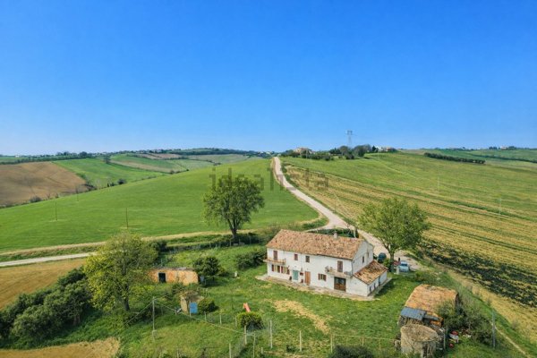 appartamento in vendita a San Costanzo