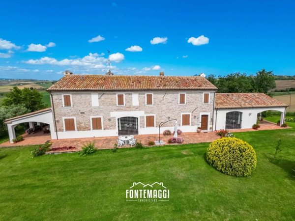 casa indipendente in vendita a San Costanzo