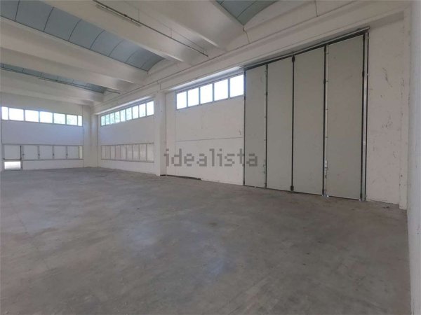 capannone in vendita a San Costanzo