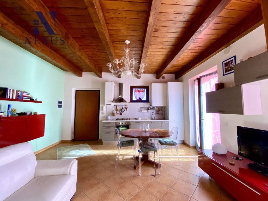 appartamento in vendita a San Costanzo in zona Cerasa