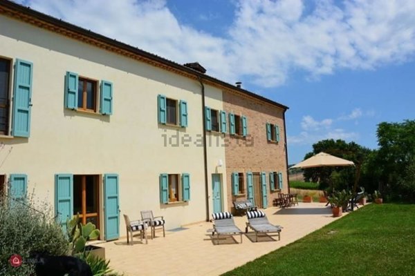 casale in vendita a San Costanzo