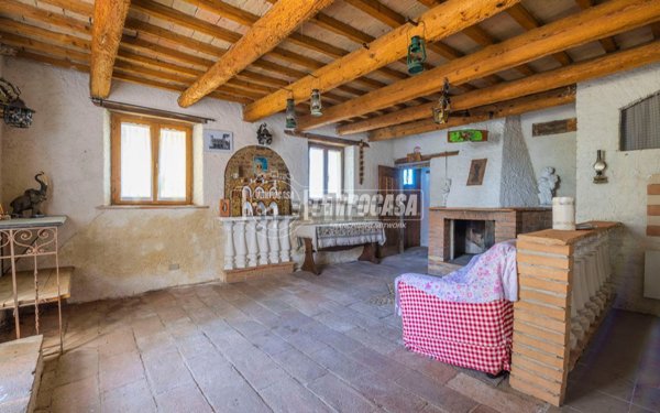 casa indipendente in vendita a San Costanzo