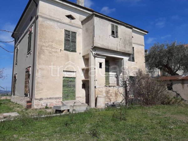 casa indipendente in vendita a San Costanzo