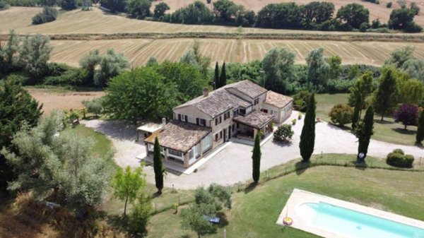 casa indipendente in vendita a San Costanzo