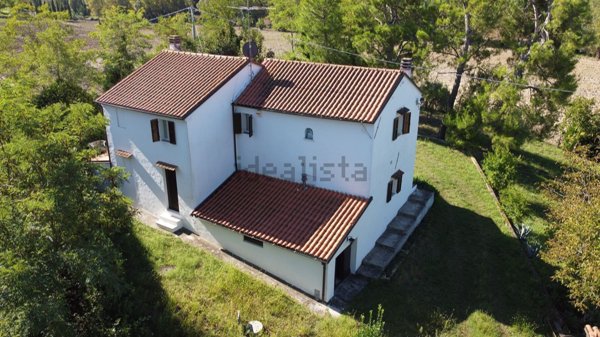 casa indipendente in vendita a San Costanzo