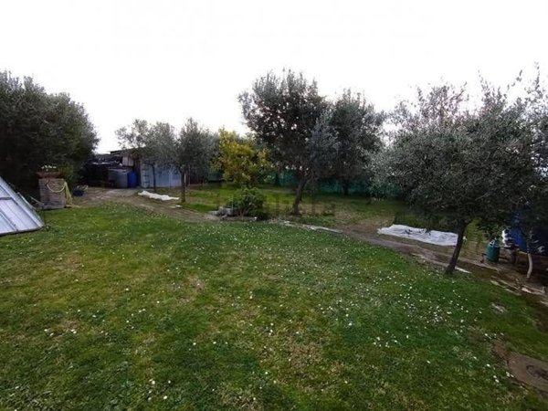 casa indipendente in vendita a San Costanzo