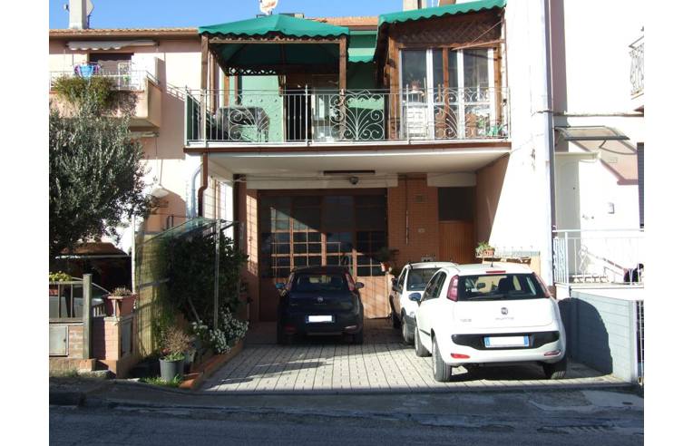 casa indipendente in vendita a San Costanzo