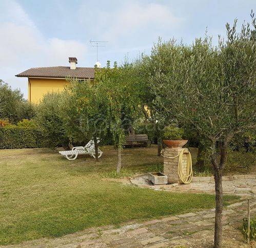 casa indipendente in vendita a San Costanzo