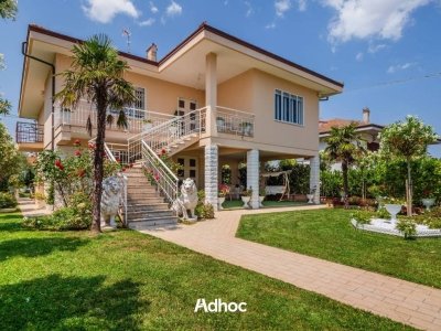 casa indipendente in vendita a San Costanzo