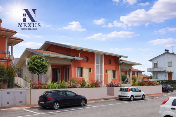 casa indipendente in vendita a San Costanzo