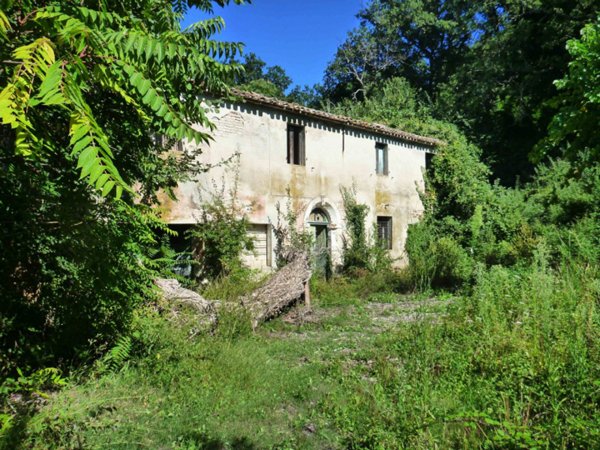 casale in vendita a San Costanzo