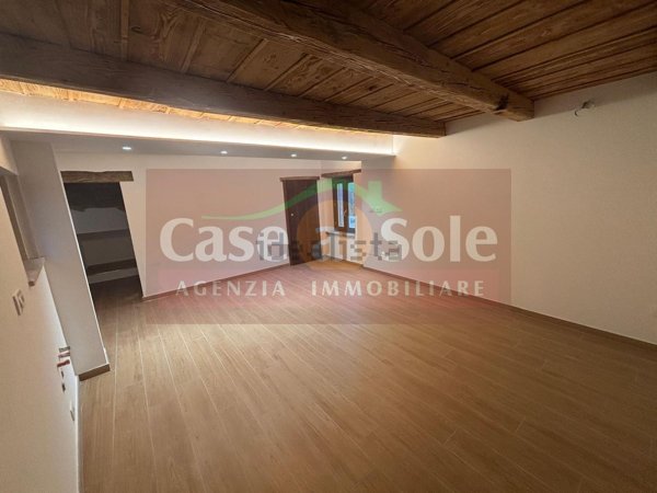 appartamento in vendita a San Costanzo in zona Cerasa