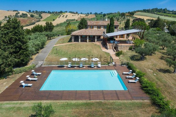 casa indipendente in vendita a San Costanzo