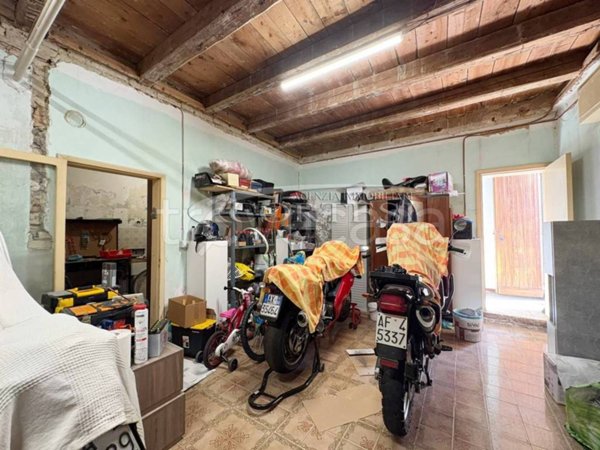 casa indipendente in vendita a San Costanzo in zona Cerasa