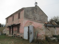 terreno agricolo in vendita a San Costanzo