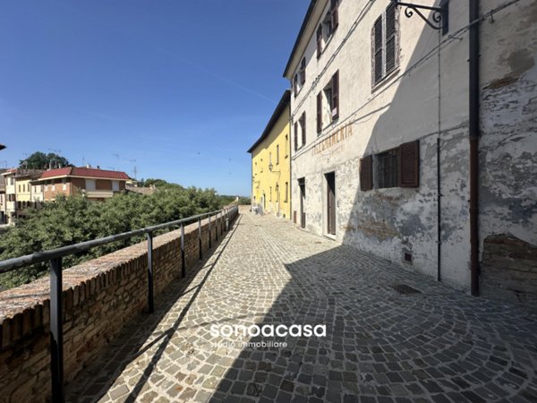 casa indipendente in vendita a San Costanzo