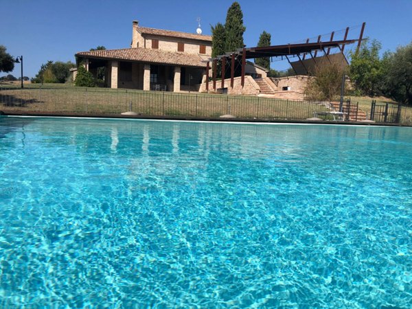 casa indipendente in vendita a San Costanzo in zona Stacciola