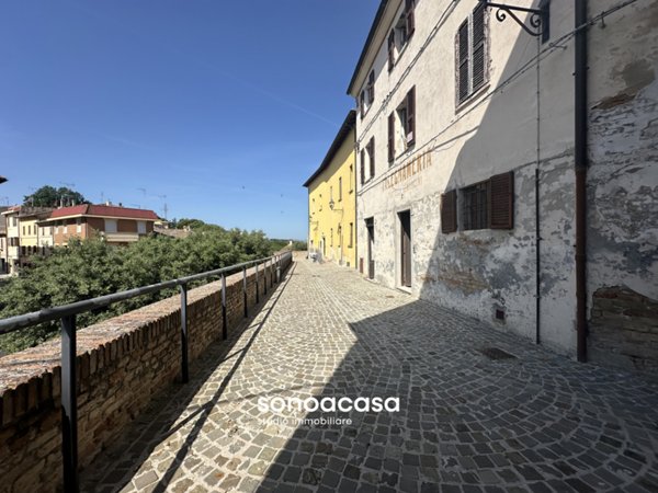 casa indipendente in vendita a San Costanzo