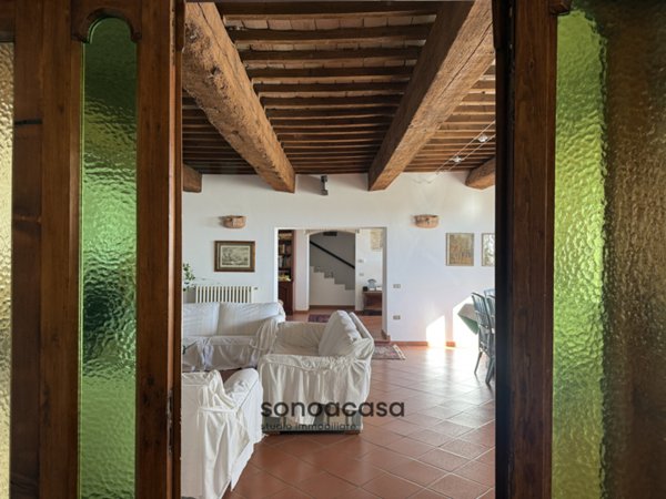casa indipendente in vendita a San Costanzo in zona Stacciola