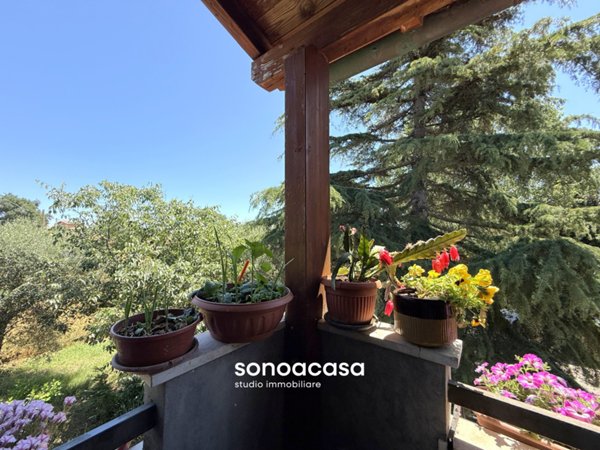 casa indipendente in vendita a San Costanzo in zona Stacciola