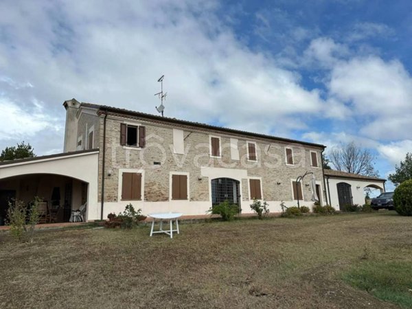 casa indipendente in vendita a San Costanzo