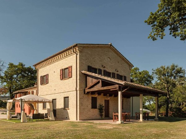 casa indipendente in vendita a San Lorenzo in Campo in zona San Vito sul Cesano