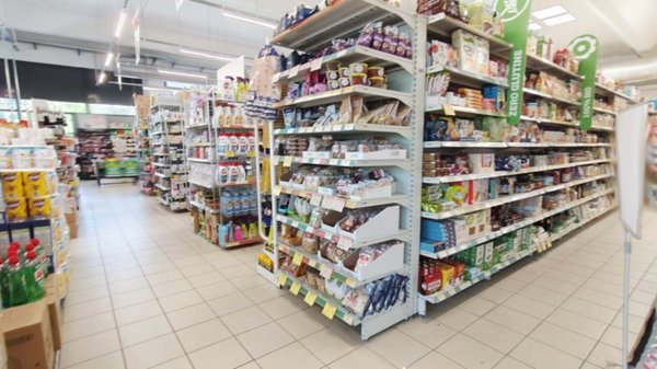 locale commerciale in vendita a San Lorenzo in Campo