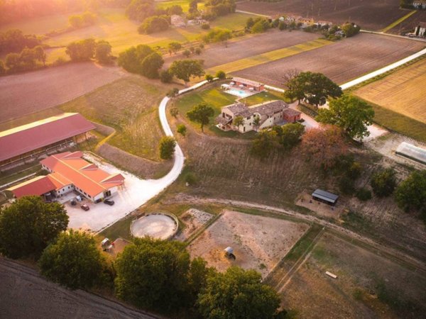 casa indipendente in vendita a San Lorenzo in Campo in zona San Vito sul Cesano