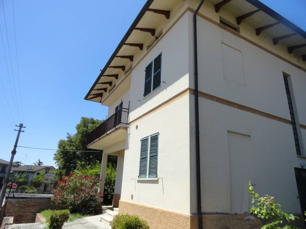 casa indipendente in vendita a San Lorenzo in Campo