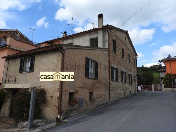 casa indipendente in vendita a San Lorenzo in Campo in zona Montalfoglio