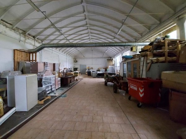 locale di sgombero in vendita a Sant'Angelo in Vado