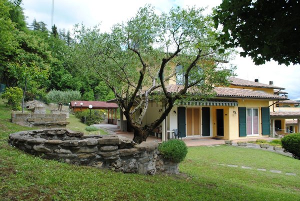 casa indipendente in vendita a Sant'Angelo in Vado